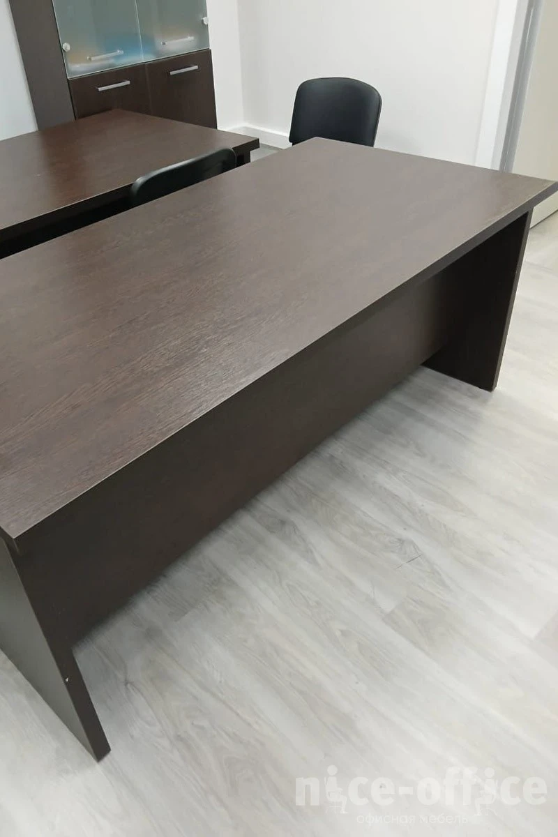 Кабинет руководителя First фото в интерьере 4